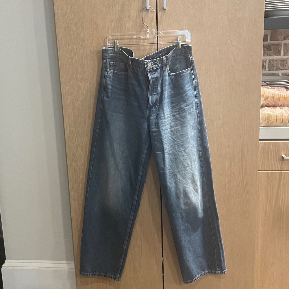 Women's Banana Republic Stovepipe Jean size 31